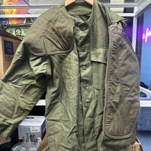 Vintage Medium Shooting Jacket in good condition. Shoulder pads and elbow